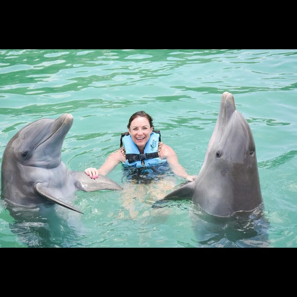 Meet your Posher, Heather - Picture 1 of 1